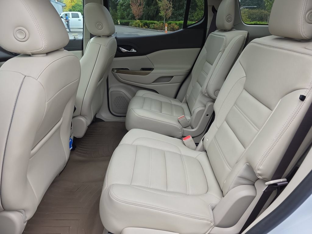 Used 2019 GMC Acadia Denali w/ Technology Package AWD/4WD image 34