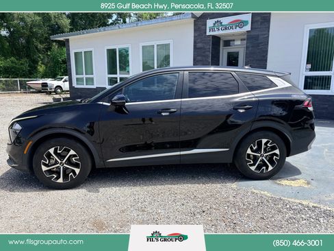 Used 2023 Kia Sportage EX FWD image 2