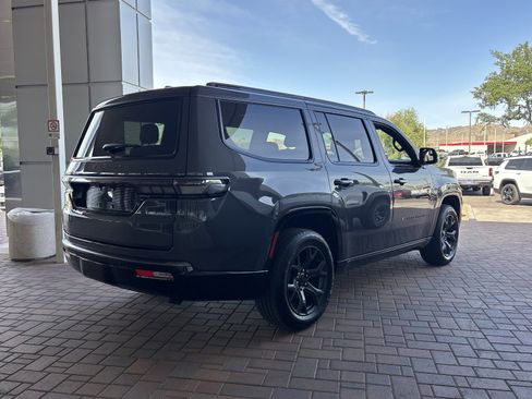 New 2026 Jeep Grand Wagoneer Limited AWD/4WD image 4