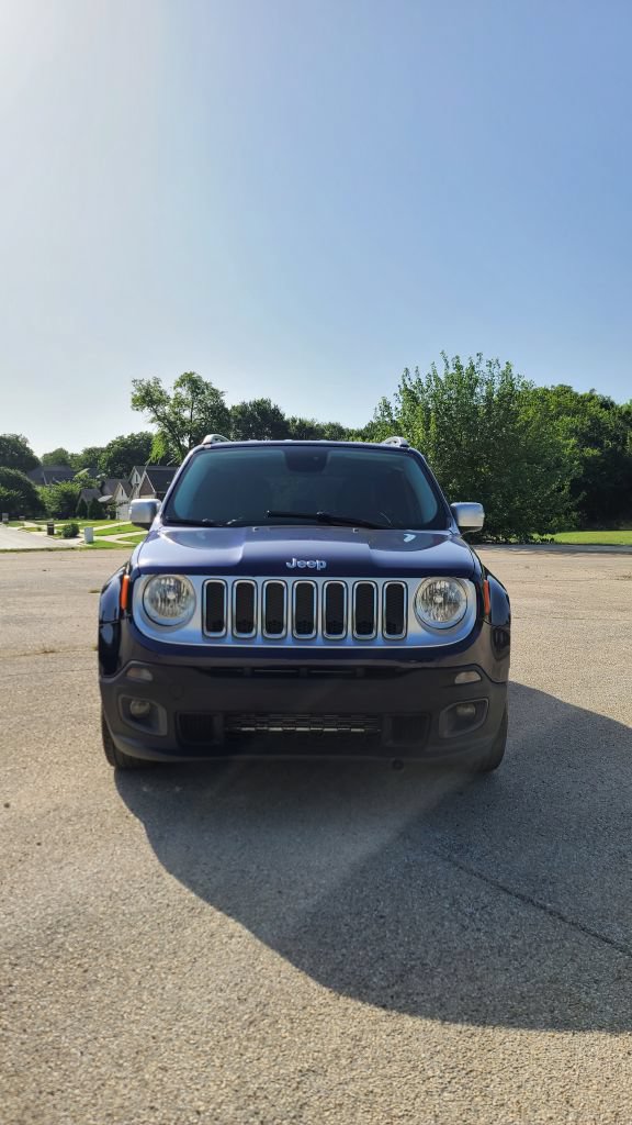 Used 2017 Jeep Renegade Limited FWD image 2