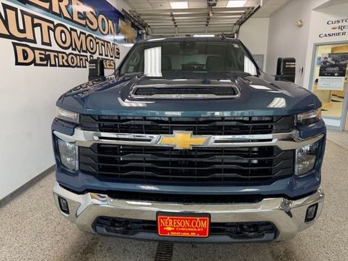 Used 2026 Chevrolet Silverado 3500 LT w/ Convenience Package image 3