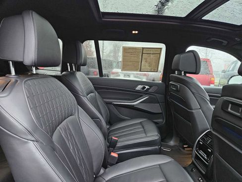 Used 2019 BMW X7 xDrive50i w/ Dynamic Handling Package image 15