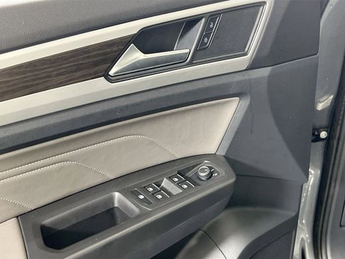 Used 2022 Volkswagen Atlas SE image 17