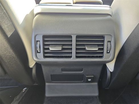 Used 2020 Land Rover Range Rover Velar S image 16