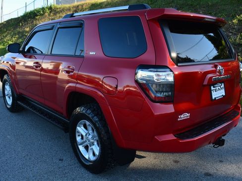 Used 2020 Toyota 4Runner SR5 Premium w/ Moonroof Package image 7