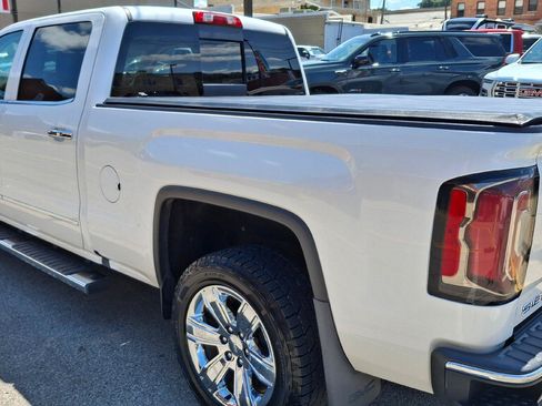 Used 2017 GMC Sierra 1500 SLT AWD/4WD image 4
