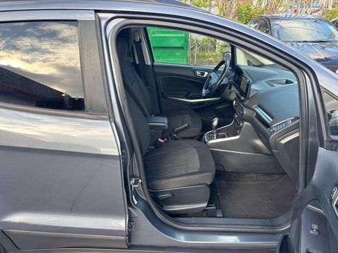 Used 2018 Ford EcoSport SE FWD image 4