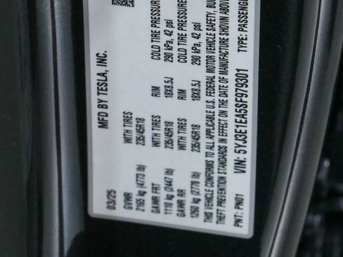 Used 2025 Tesla Model 3 Long Range RWD image 27