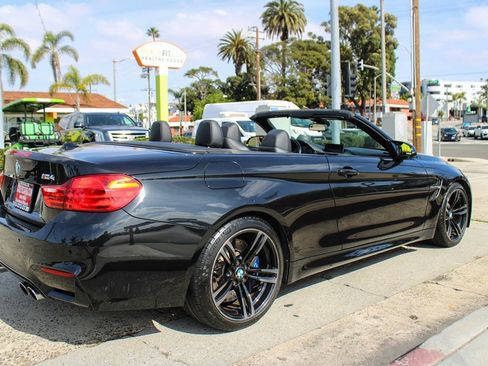 Used 2015 BMW M4 Convertible image 10