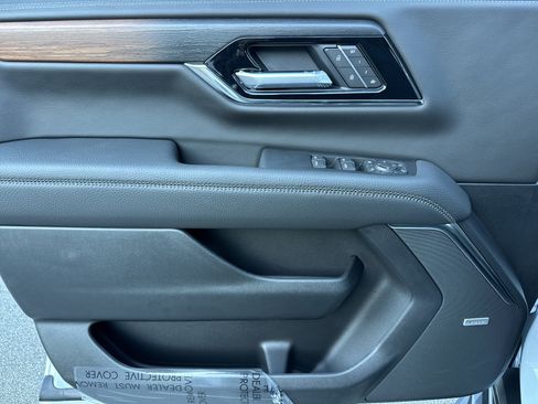 New 2026 GMC Yukon Denali AWD/4WD image 14