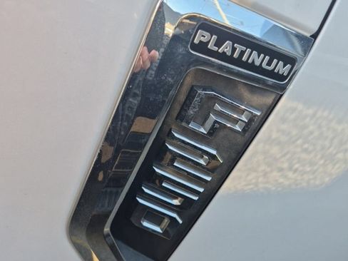 Used 2017 Ford F250 Platinum w/ Platinum Ultimate Package AWD/4WD image 5