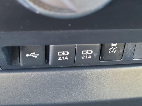 Used 2020 Toyota Tundra SR5 image 20