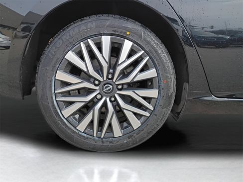 Used 2024 Nissan Altima 2.5 SV image 31