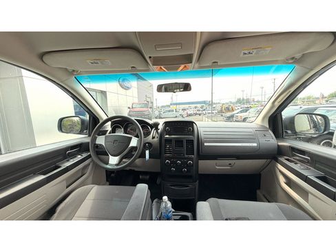 Used 2008 Dodge Grand Caravan SE FWD image 15