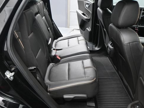 Used 2019 Chevrolet Blazer Premier w/ Sun and Wheels Package AWD/4WD image 3