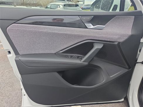 New 2026 Volkswagen Tiguan S image 12