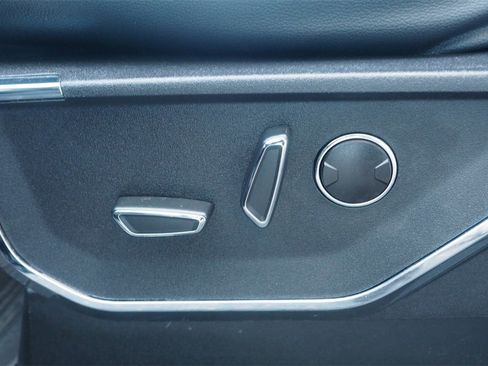 Used 2023 Ford F150 Lariat w/ Equipment Group 502A High image 17