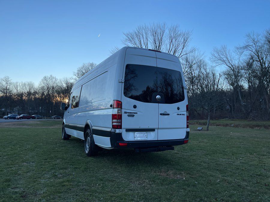Used 2011 Freightliner Sprinter 2500 RWD image 37