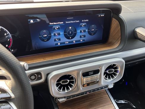 Used 2025 Mercedes-Benz G 63 AMG 4MATIC image 26