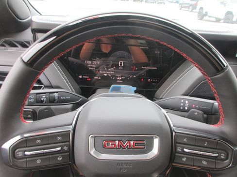New 2026 GMC Yukon AT4 Ultimate w/ LPO, Floor Liner Package AWD/4WD image 17