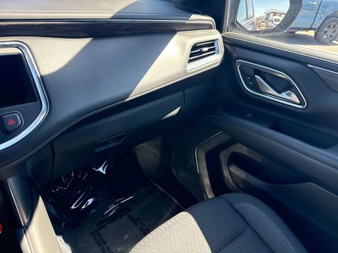 Used 2022 Chevrolet Suburban LS w/ Driver Alert Package image 16