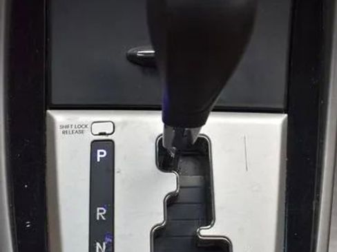 Used 2012 Hyundai Elantra GLS w/ Preferred Pkg 3 FWD image 29