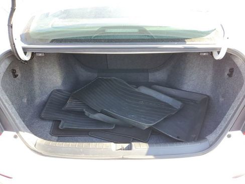 Used 2018 Honda Accord Sport image 8