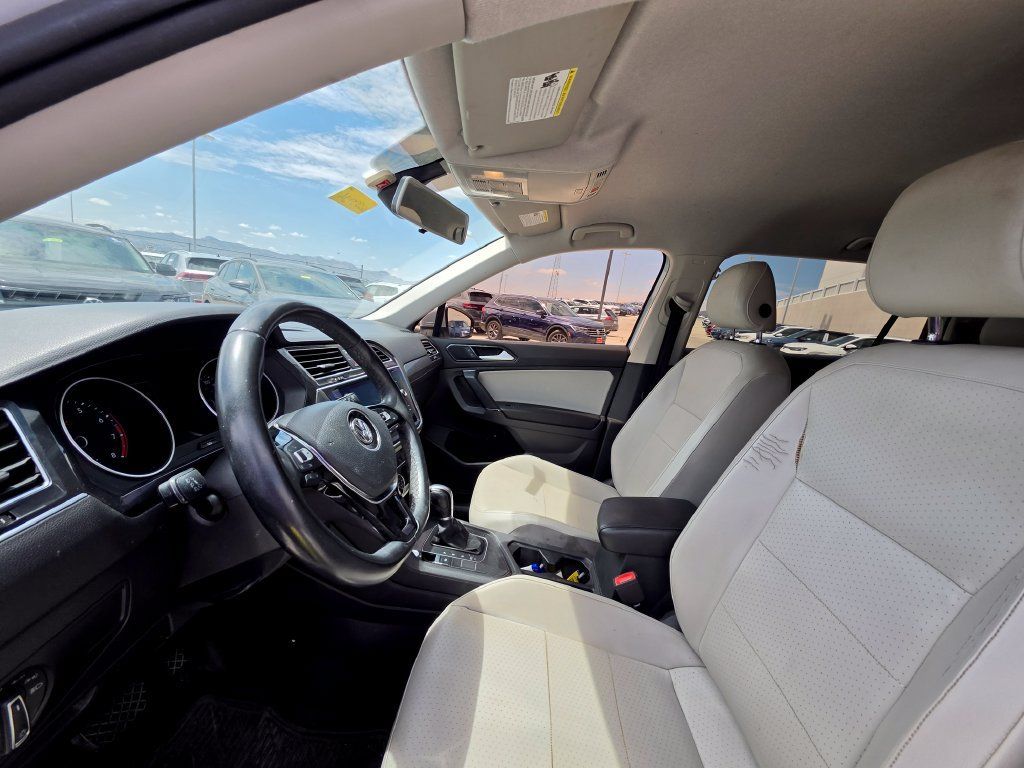 Used 2018 Volkswagen Tiguan SE FWD image 11