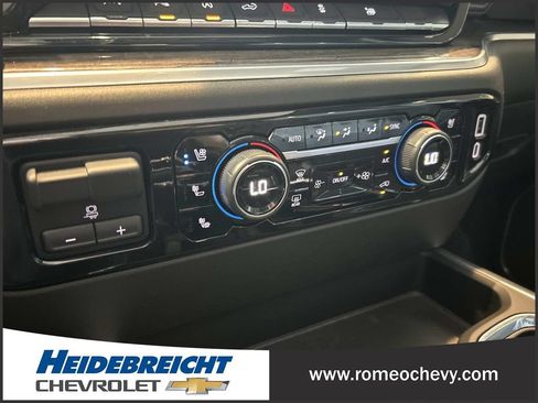 Certified 2022 Chevrolet Silverado 1500 LTZ w/ Technology Package AWD/4WD image 23