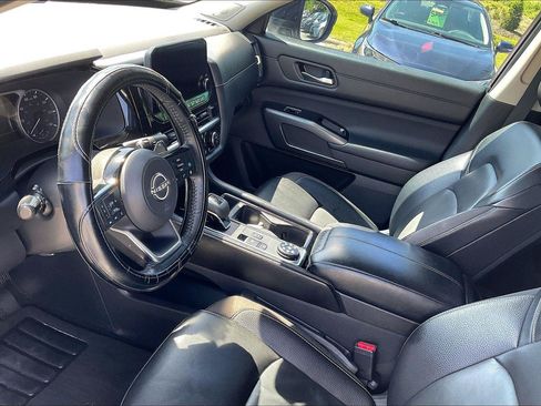 Certified 2023 Nissan Pathfinder SL w/ SL Premium Package AWD/4WD image 14