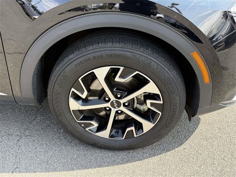 Used 2023 Kia Sportage EX image 6