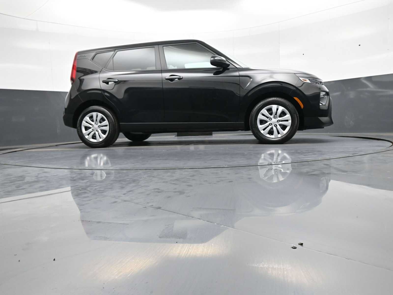 Used 2022 Kia Soul LX FWD image 27