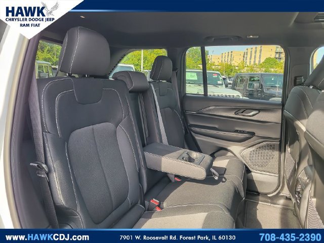 Certified 2025 Jeep Grand Cherokee Laredo X w/ Luxury Tech Group I AWD/4WD image 28