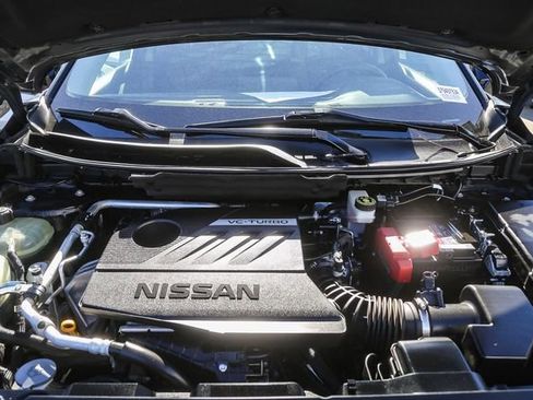 Used 2022 Nissan Rogue SV image 29