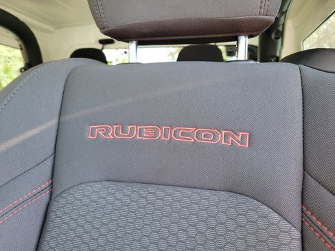 Used 2021 Jeep Wrangler Rubicon AWD/4WD image 28