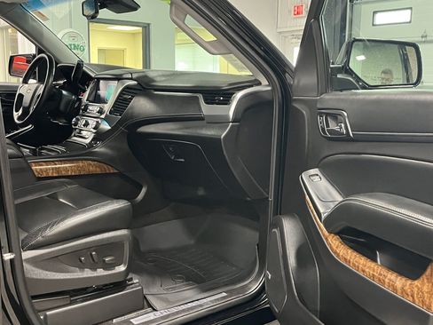 Used 2015 Chevrolet Suburban LTZ AWD/4WD image 9