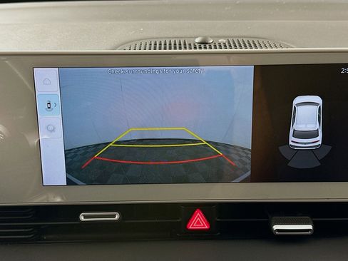 Used 2024 Hyundai Ioniq 5 SE image 22