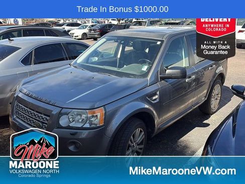 Used 2010 Land Rover LR2 HSE image 2