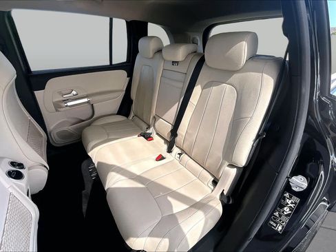 Used 2022 Mercedes-Benz GLB 250 image 19