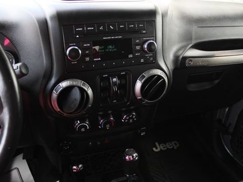 Used 2017 Jeep Wrangler Unlimited Sport w/ Quick Order Package 24S AWD/4WD image 11