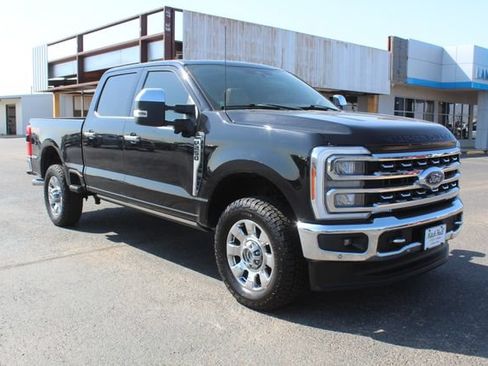 Used 2023 Ford F250 Lariat w/ Lariat Ultimate Package AWD/4WD image 1