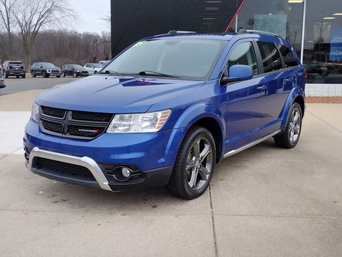 Used 2015 Dodge Journey Crossroad w/ Flexible Seating Group image 1