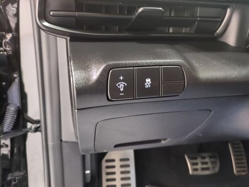 Certified 2025 Hyundai Elantra Sport FWD image 17