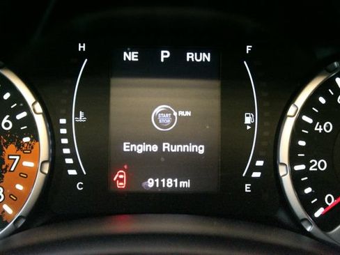 Used 2017 Jeep Renegade Latitude w/ Cold Weather Group AWD/4WD image 21