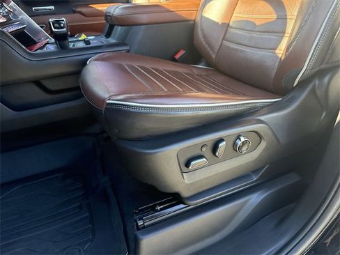 Used 2023 GMC Sierra 1500 Denali Ultimate image 12