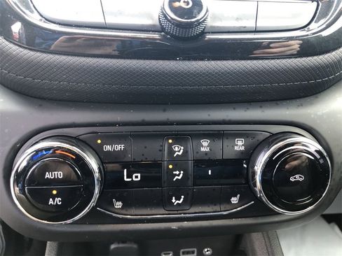 Certified 2023 Chevrolet TrailBlazer LT w/ Convenience Package image 18