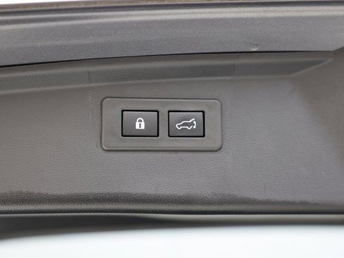 Certified 2022 Subaru Outback Touring XT image 13