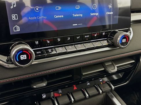 Used 2026 Chevrolet Colorado Z71 w/ Technology Package image 19