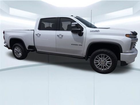 Used 2022 Chevrolet Silverado 2500 High Country w/ Technology Package image 6