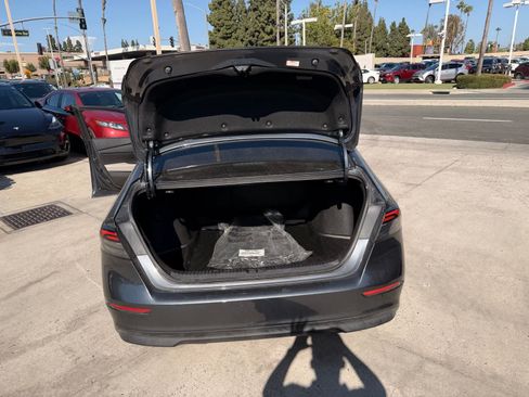 Used 2023 Honda Accord EX image 18